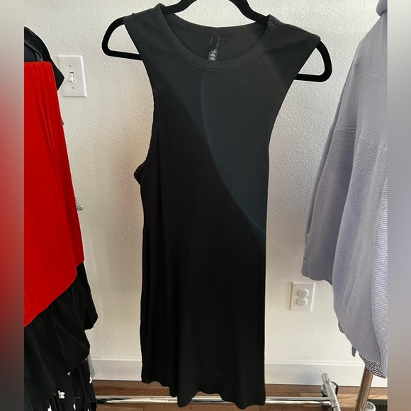 SKIMS Black Cotton Jersey Mock Neck Tank Top - Picture 2 of 3